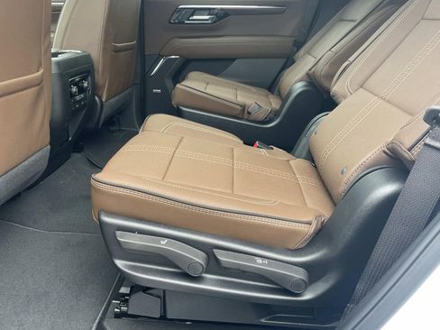 New 2026 Chevrolet Tahoe High Country AWD/4WD image 15