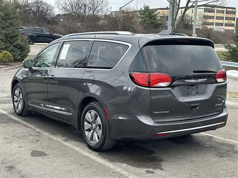 Used 2019 Chrysler Pacifica Limited w/ Advanced Safetytec Group image 37