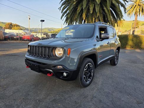 Used 2016 Jeep Renegade Trailhawk image 1