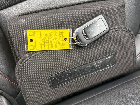Used 2024 Honda Odyssey Sport image 32