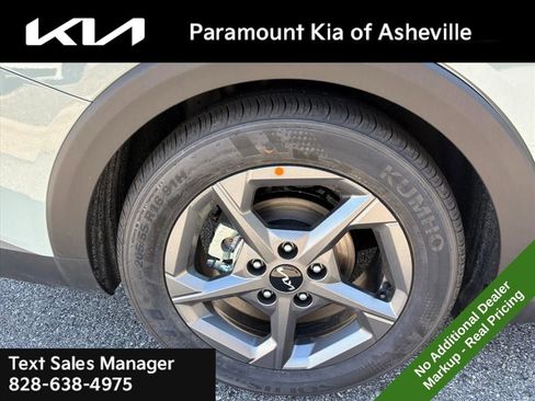 New 2025 Kia K4 LXS image 30