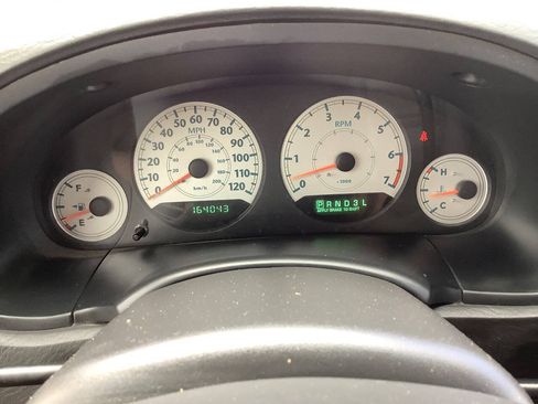 Used 2006 Chrysler Town & Country LX w/ Popular Equipment Group II FWD image 35