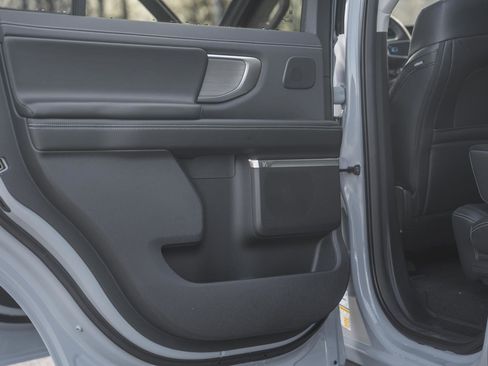 New 2025 Ford Expedition Platinum w/ Driver's Package image 51