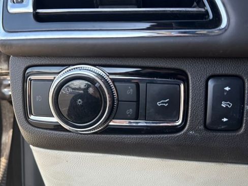 Used 2020 Lincoln Navigator L Black Label w/ Cargo Convenience Package image 33