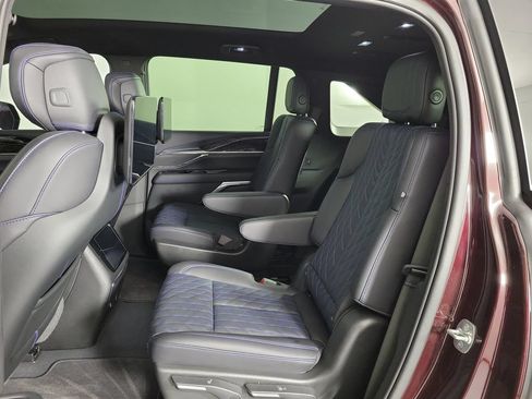 Used 2025 Cadillac Escalade IQ Sport 1 w/ Smart Trailering package AWD/4WD image 11