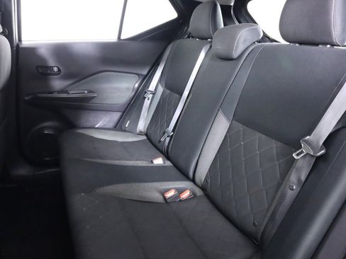 Used 2020 Nissan Kicks S image 30