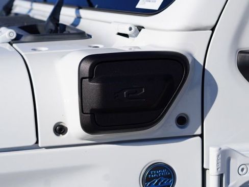 Used 2022 Jeep Wrangler Unlimited Rubicon 4xe w/ Steel Bumper Group image 9