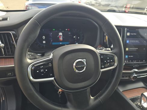 Used 2023 Volvo XC60 B5 Plus w/ Climate Package image 16