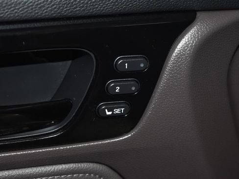 Used 2023 Honda Odyssey Elite image 5