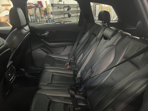 Used 2017 Audi Q7 3.0T Premium image 23