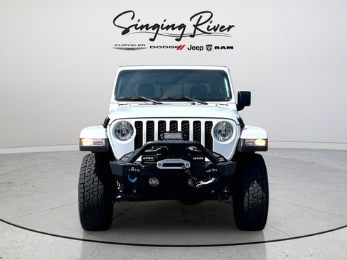Used 2021 Jeep Gladiator Sport AWD/4WD image 2