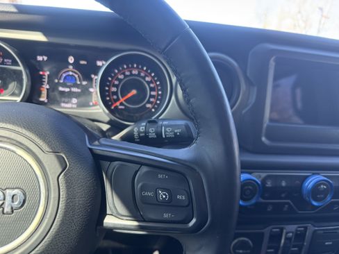 Used 2018 Jeep Wrangler Unlimited Sport S image 23