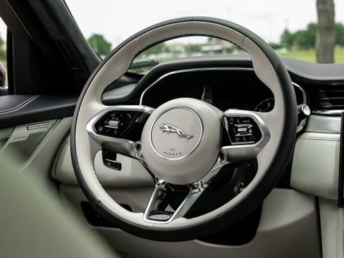 Used 2026 Jaguar F-PACE R-Dynamic S AWD/4WD image 21