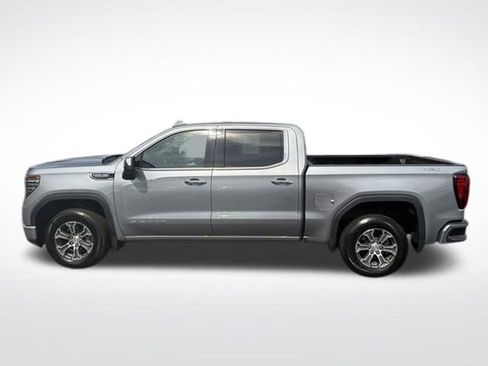 Used 2025 GMC Sierra 1500 SLT AWD/4WD image 3