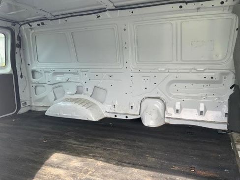 Used 2014 Ford E-250 and Econoline 250 w/ Power Group image 25