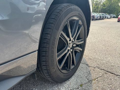 Used 2022 Ford Edge ST-Line w/ Cold Weather Package AWD/4WD image 14