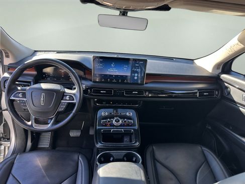 Certified 2022 Lincoln Nautilus Reserve w/ Equipment Group 201A image 11