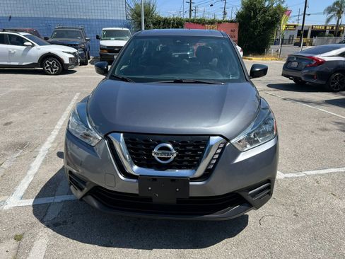 Used 2020 Nissan Kicks S FWD image 2