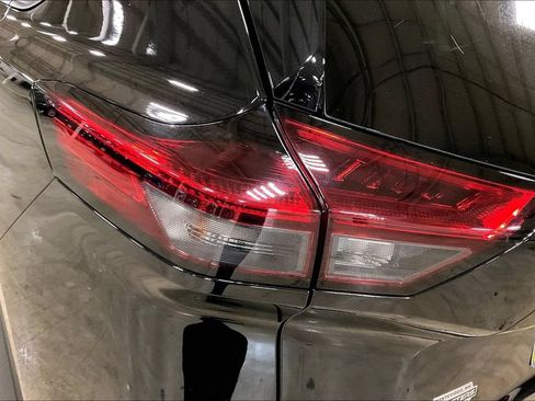 Used 2023 Nissan Rogue SL w/ SL Premium Package AWD/4WD image 28