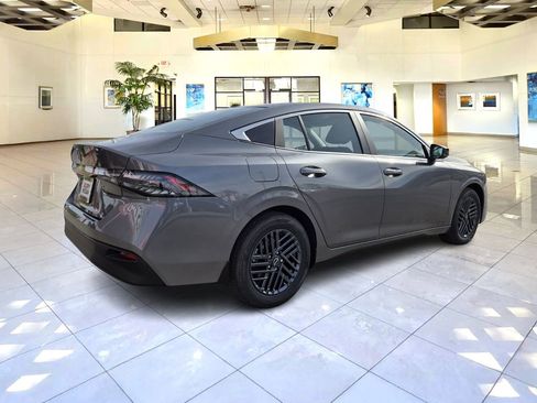 New 2026 Nissan Sentra SV w/ SV Convenience Package FWD image 4