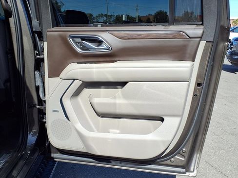 Used 2021 Chevrolet Suburban Z71 w/ Rear Media and Nav Package image 14