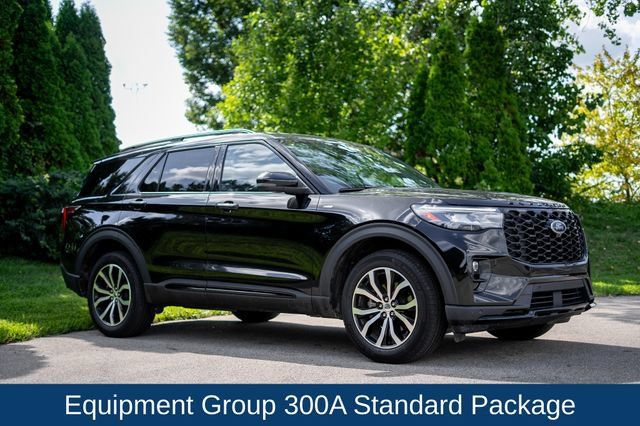 Used 2026 Ford Explorer ST-Line AWD/4WD image 3