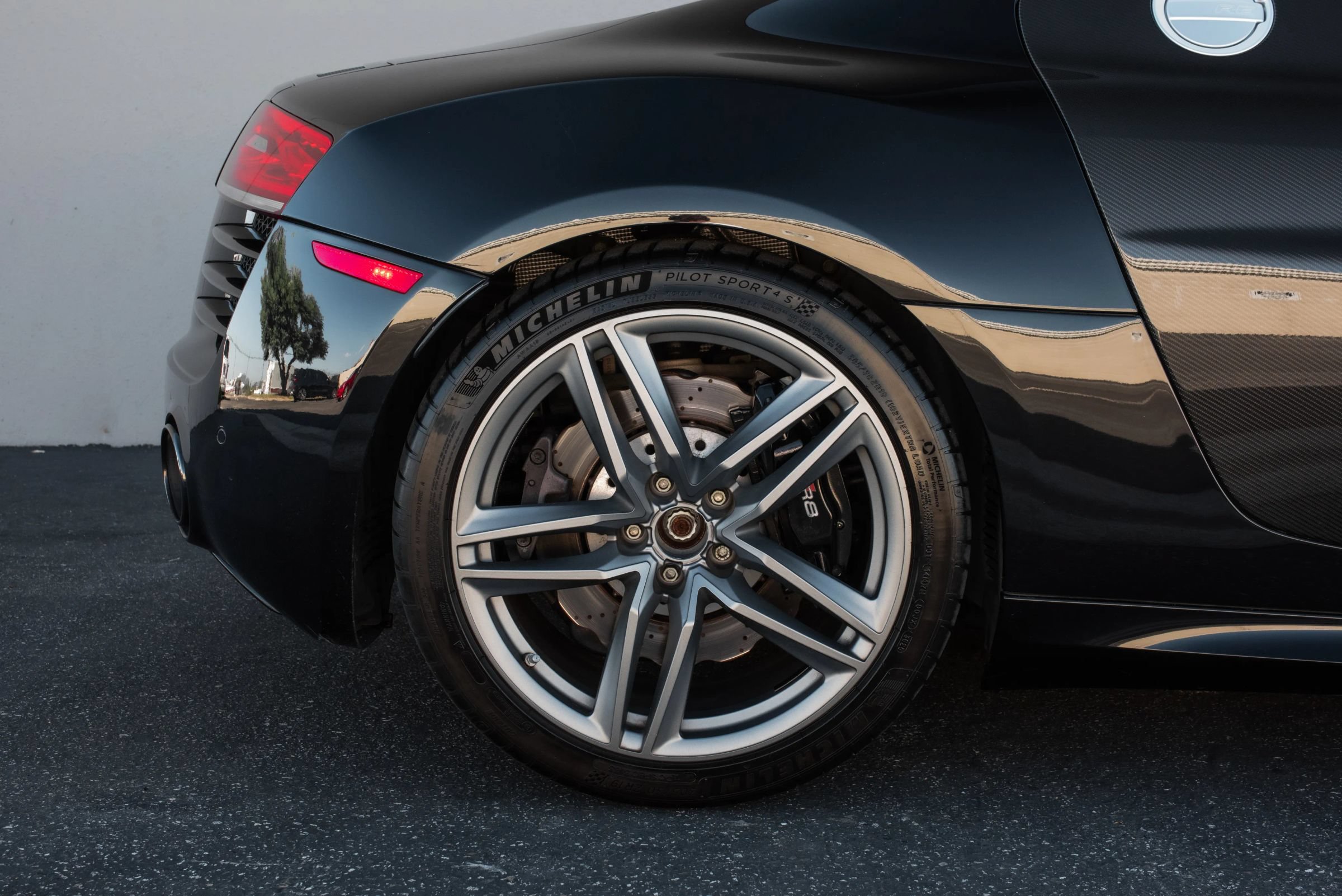Used 2014 Audi R8 V10 AWD/4WD image 25