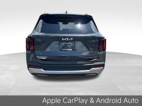 Certified 2024 Kia Sorento S w/ Panoramic Sunroof Package FWD image 7