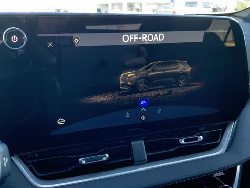 New 2026 Chevrolet Equinox LT w/ Convenience Package II image 55