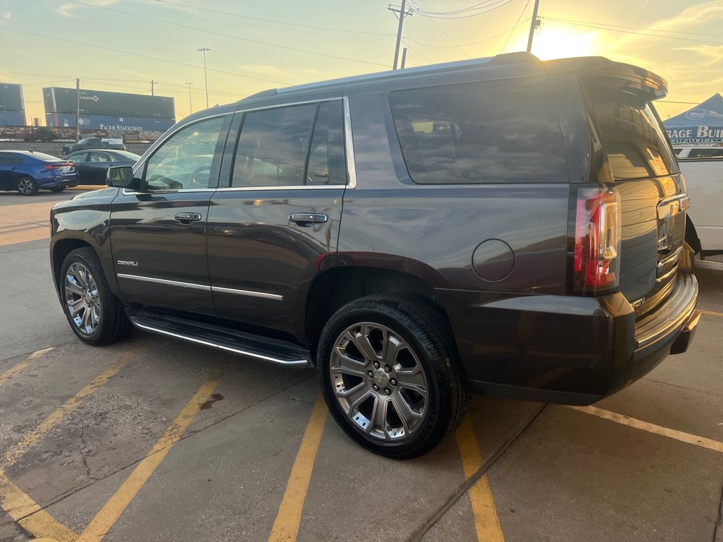 Used 2016 GMC Yukon Denali RWD image 4