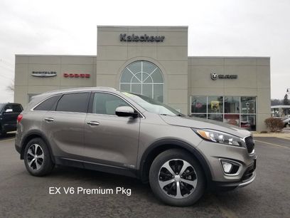 Used 2017 Kia Sorento EX w/ EX V6 Premium Package