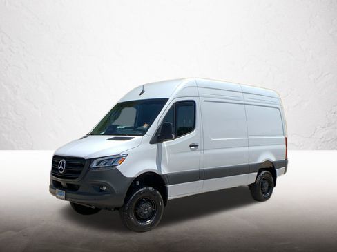 Used 2025 Mercedes-Benz Sprinter 2500 image 1