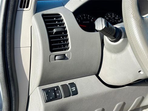 Used 2017 Nissan Frontier SV image 11