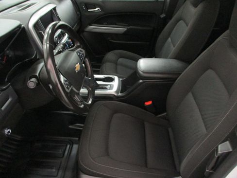 Used 2022 Chevrolet Colorado LT w/ Fleet Safety Package image 9