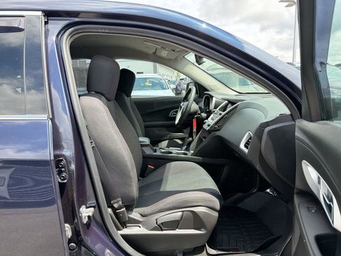 Used 2017 Chevrolet Equinox LT FWD image 26