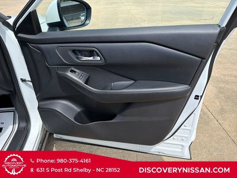 Certified 2025 Nissan Rogue SV FWD image 37