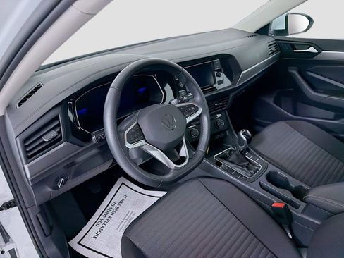 Used 2024 Volkswagen Jetta S image 9