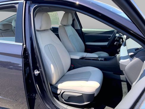 Used 2025 Hyundai Sonata SEL FWD image 9
