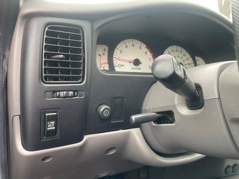 Used 2004 Toyota Tacoma PreRunner RWD image 28