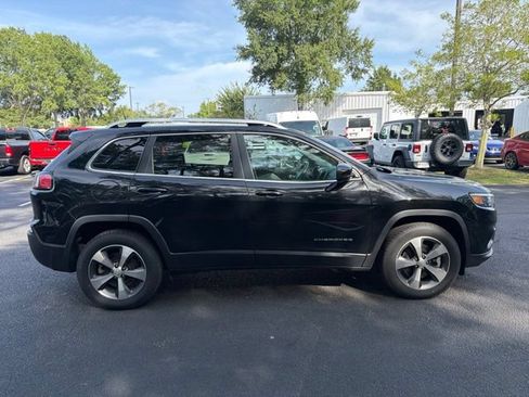 Used 2021 Jeep Cherokee Limited AWD/4WD image 2