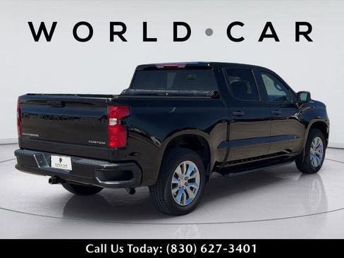 Used 2025 Chevrolet Silverado 1500 Custom image 3