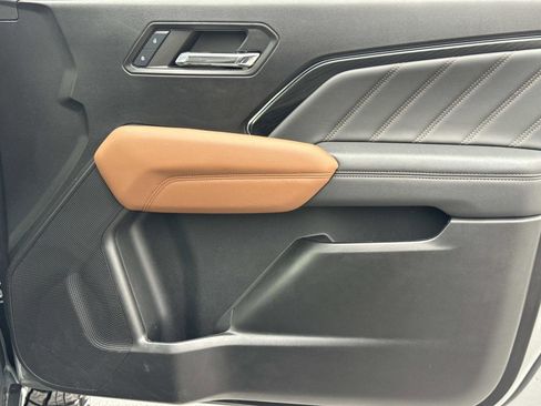 Used 2024 GMC Canyon AT4 w/ AT4 Premium Package image 17