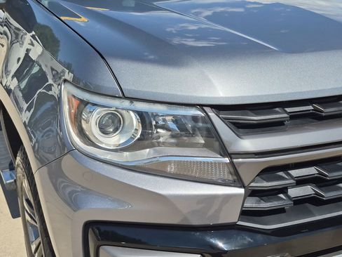 Used 2022 Chevrolet Colorado Z71 AWD/4WD image 10