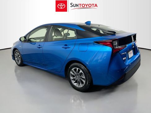 Used 2022 Toyota Prius XLE image 6