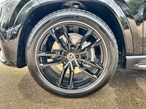 New 2026 Mercedes-Benz GLS 580 4MATIC image 14