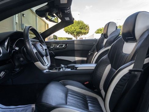 Used 2015 Mercedes-Benz SL 550 image 15