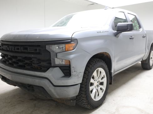 Used 2025 Chevrolet Silverado 1500 Custom AWD/4WD image 1