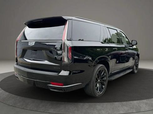 Used 2024 Cadillac Escalade ESV Sport w/ LPO, ONYX Package AWD/4WD image 5