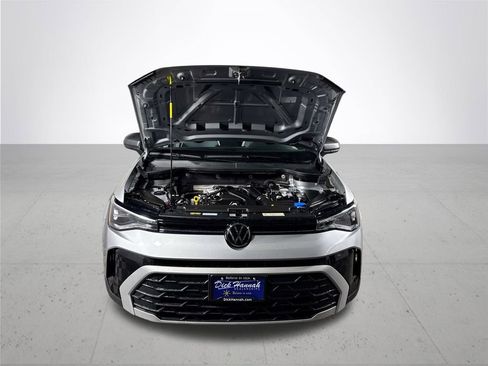 Certified 2025 Volkswagen Taos S image 21