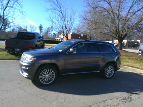 Used 2017 Jeep Grand Cherokee Summit w/ Platinum Series Group image 8